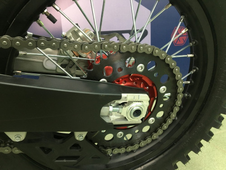 Holeshot red edition_17